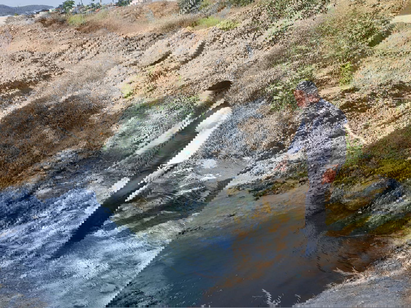 קאפ בפתחו של הבור בו טבע הנער