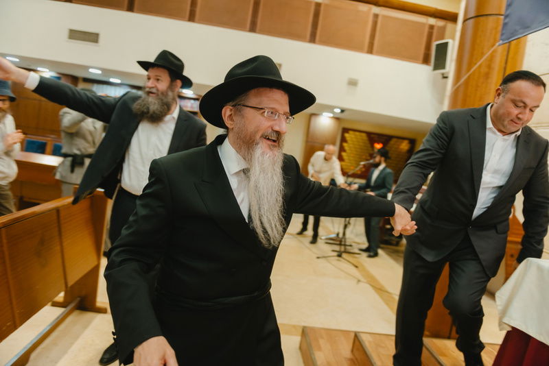 ספר תורה חדש הוכנס בעיר הרוסית; צפו