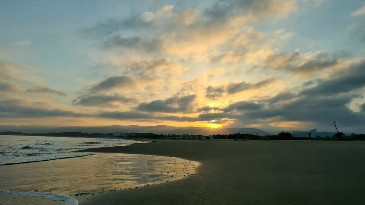 תיעוד עוצר נשימה: הזריחה בעתלית • צפו
