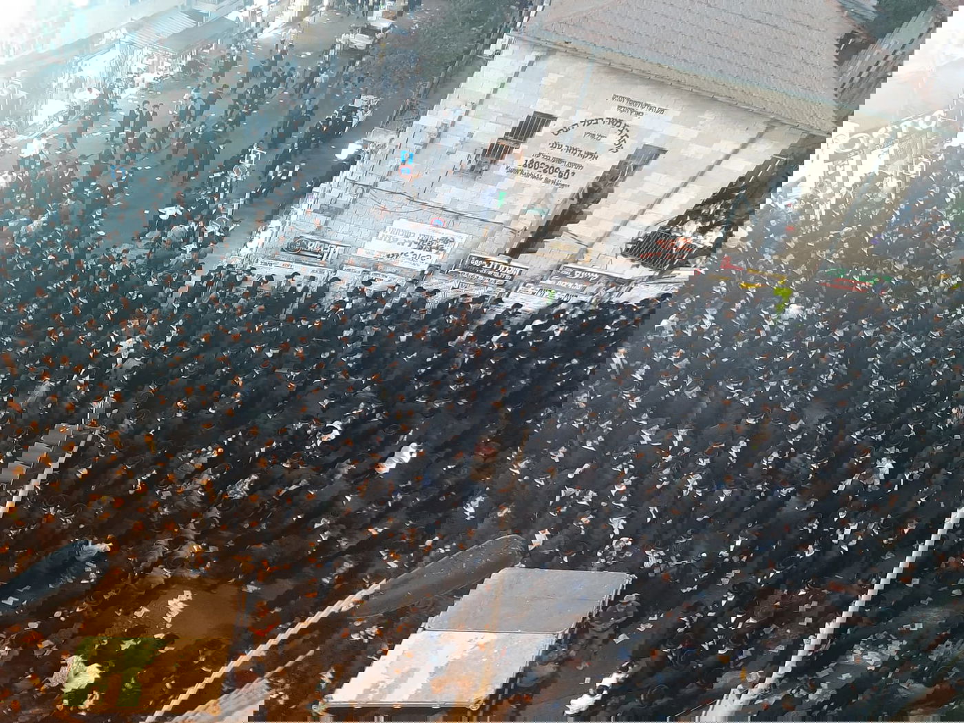 אלפים בעצרת המחאה של 'העדה'; "כבוד התורה"