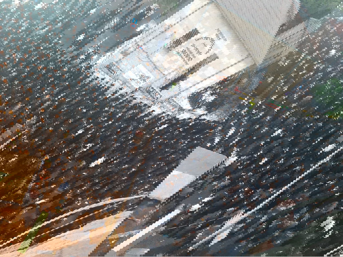 אלפים בעצרת המחאה של 'העדה'; "כבוד התורה"