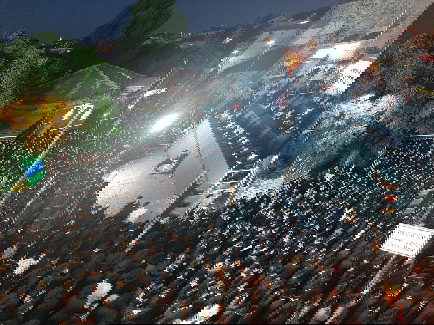 אלפים בעצרת המחאה של 'העדה'; "כבוד התורה"