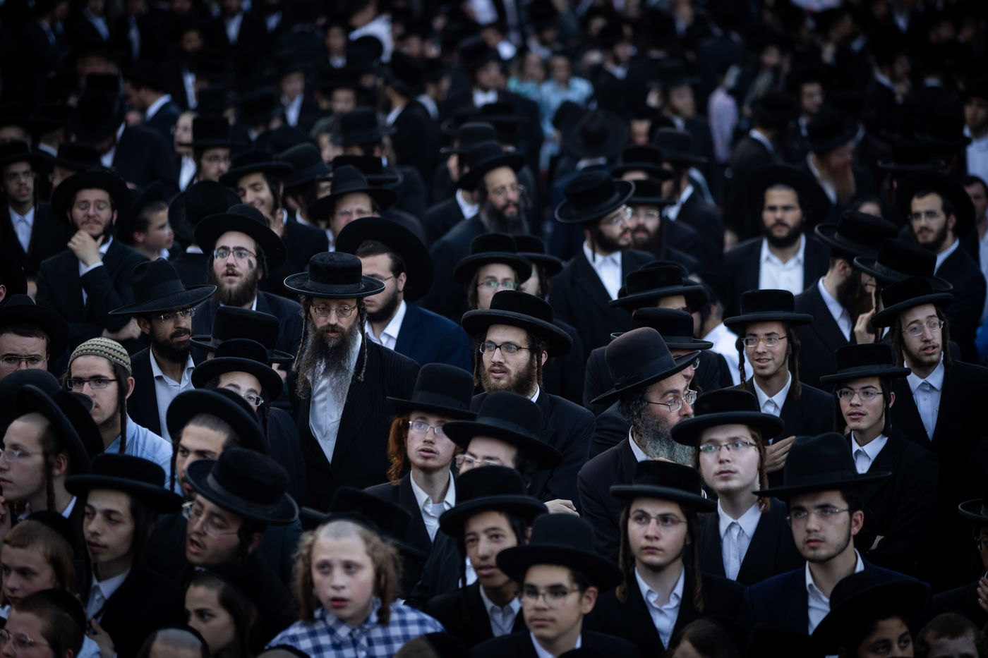 בעצרת על כבוד הגאב"ד - מחאה על כבוד הראב"ד