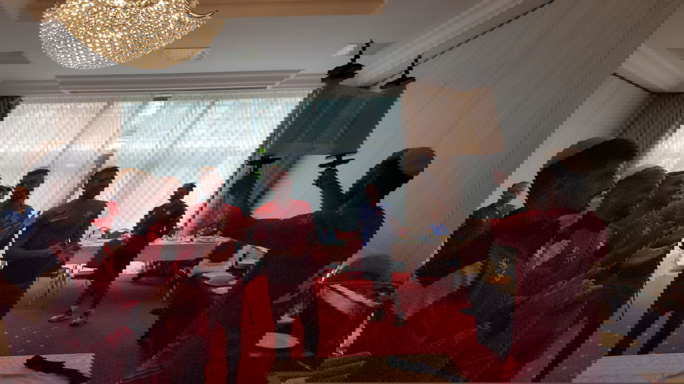 פולין: השחקנים מישראל ערכו יום תפילה