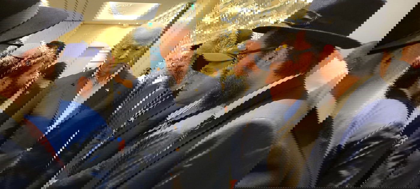 ביידן ביקר בזירת האסון - ופגש רבנים חרדים