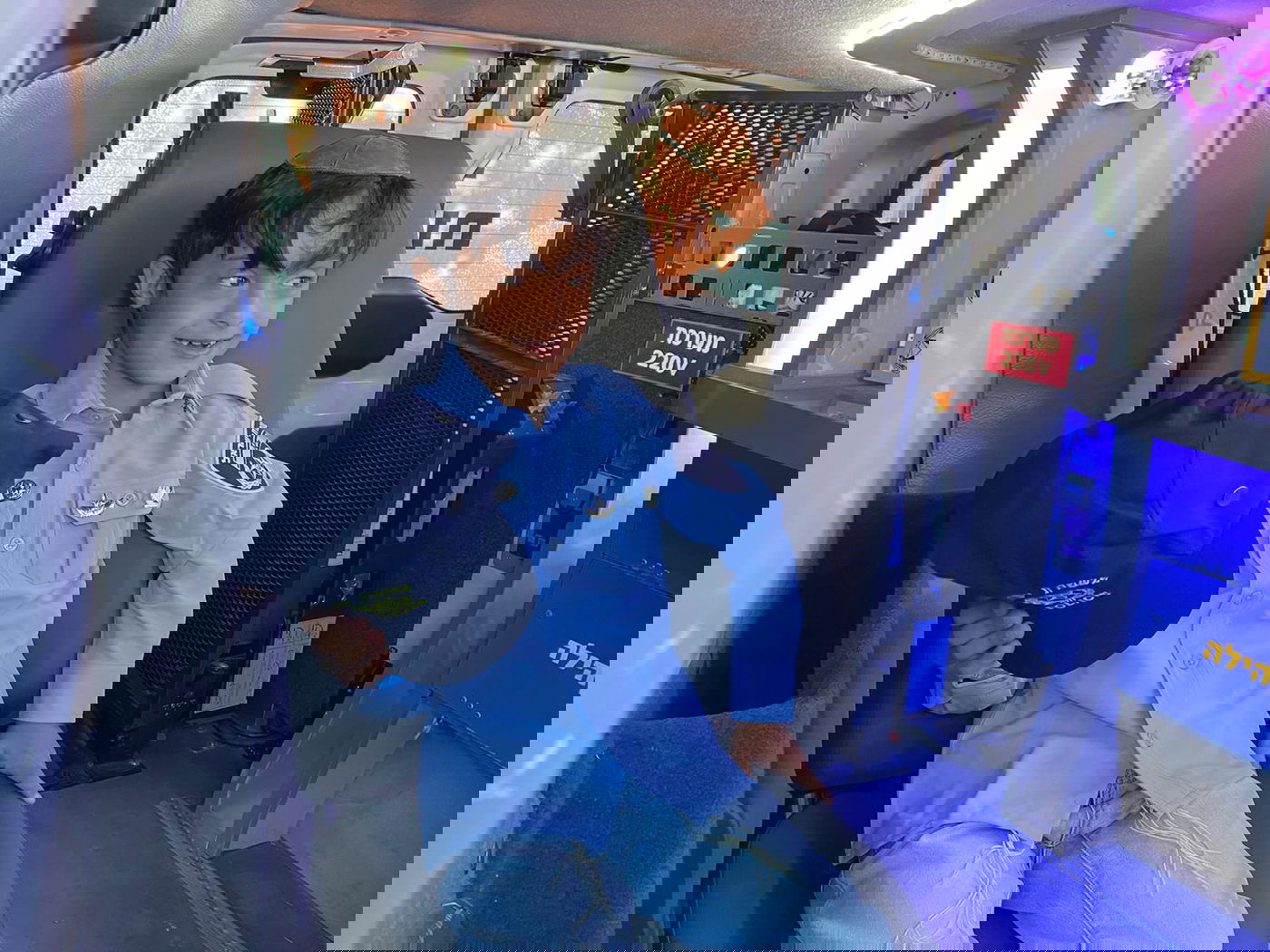 אלעד: כך הגשימו שוטרים חלום לילדים; צפו