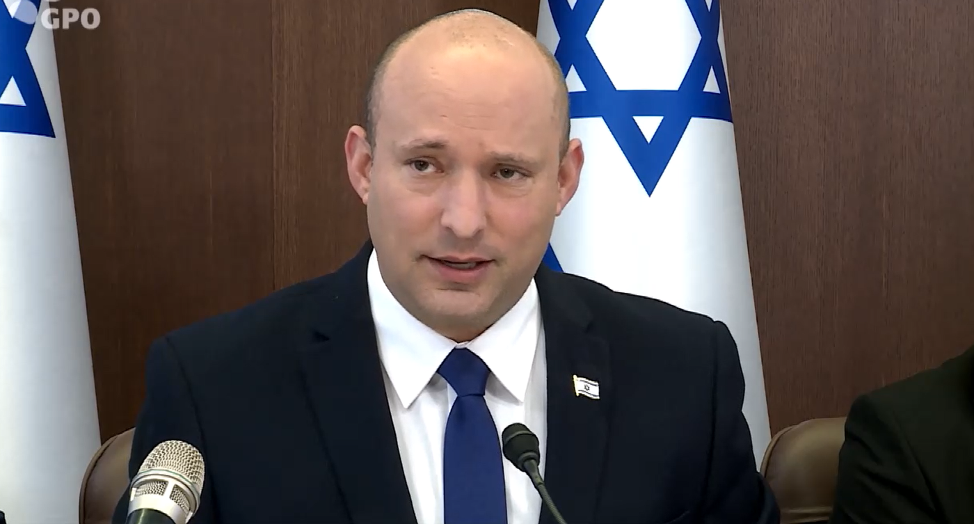 בנט: נגמרו ימי "מזוודות הדולרים" לחמאס