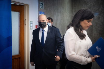 שקד ובנט בפתח ישיבת הממשלה