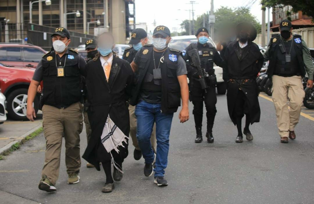 פשיטה על כת 'לב טהור': שני בכירים נעצרו