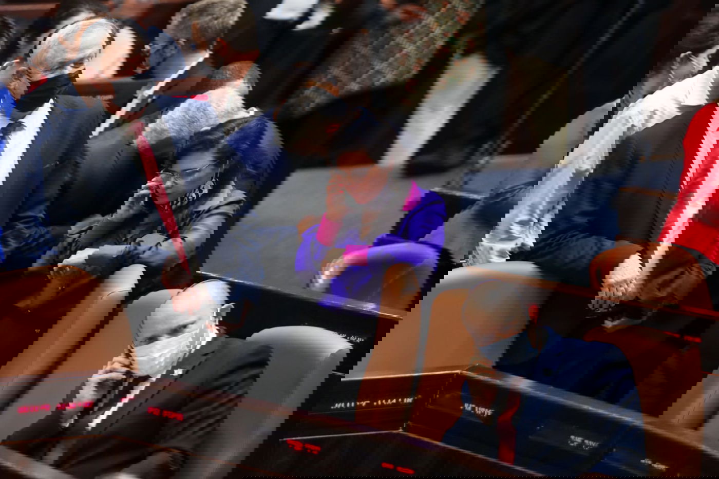 הלילה הסוער בכנסת בעדשת צלם 'כיכר' • גלריה