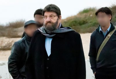 הסתובב באנונימיות