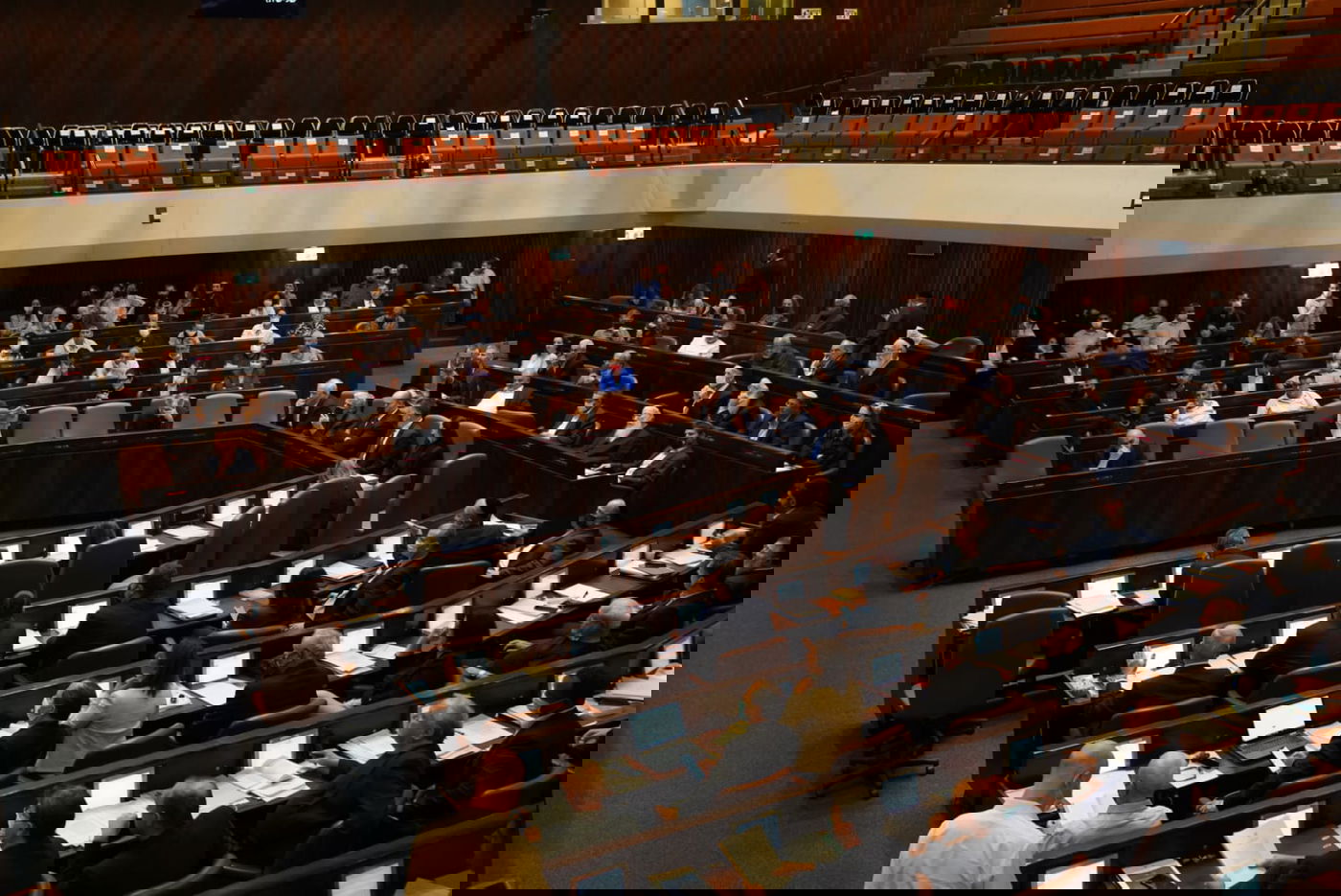 לילה לבן במליאה