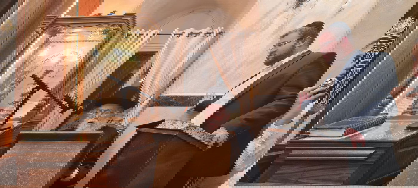 תיעוד: העלייה לקברו של מרן הגרי"ש אלישיב זצ"ל