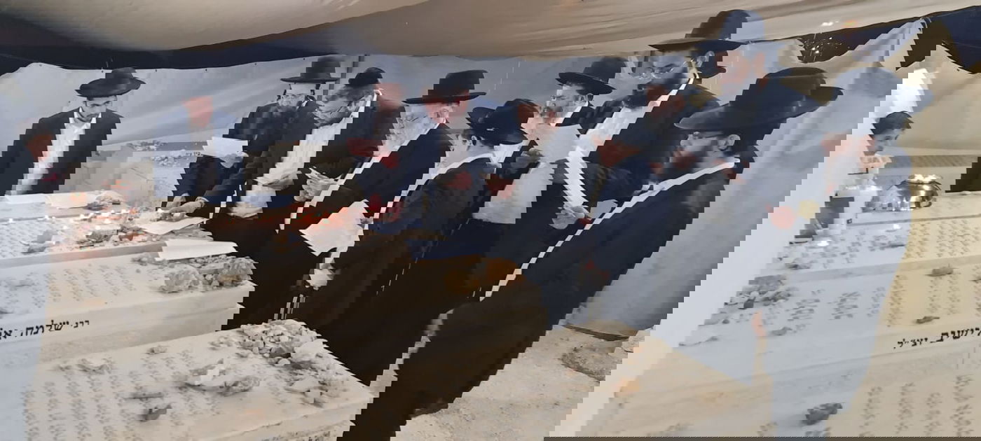 תיעוד: העלייה לקברו של מרן הגרי"ש אלישיב זצ"ל