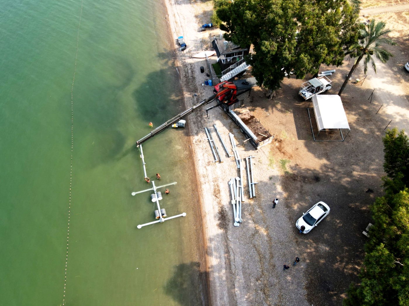 ההכנות בחוף החדש
