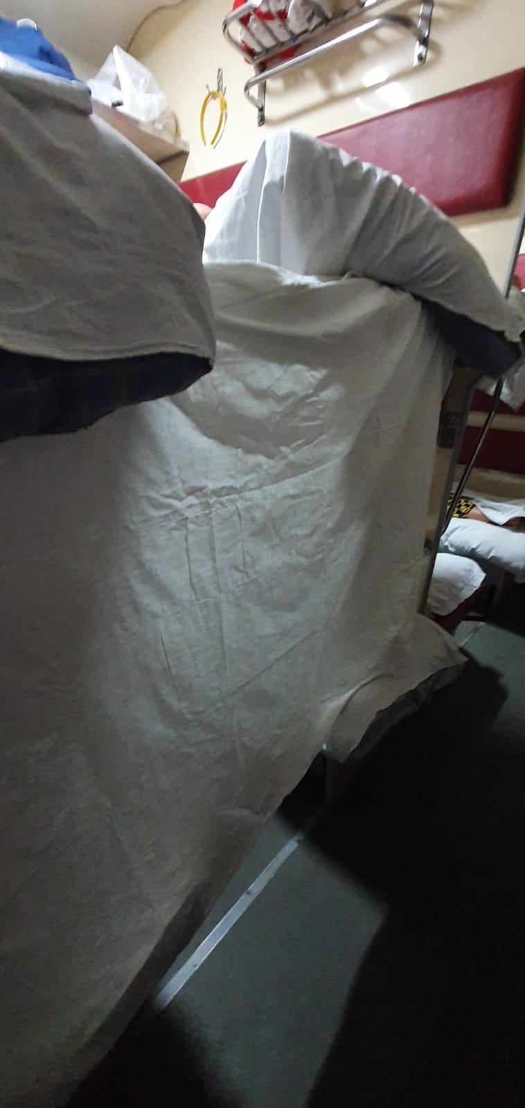 מדהים: המסע של התייר חרדי ברכבת לאוזבקיסטן • צפו