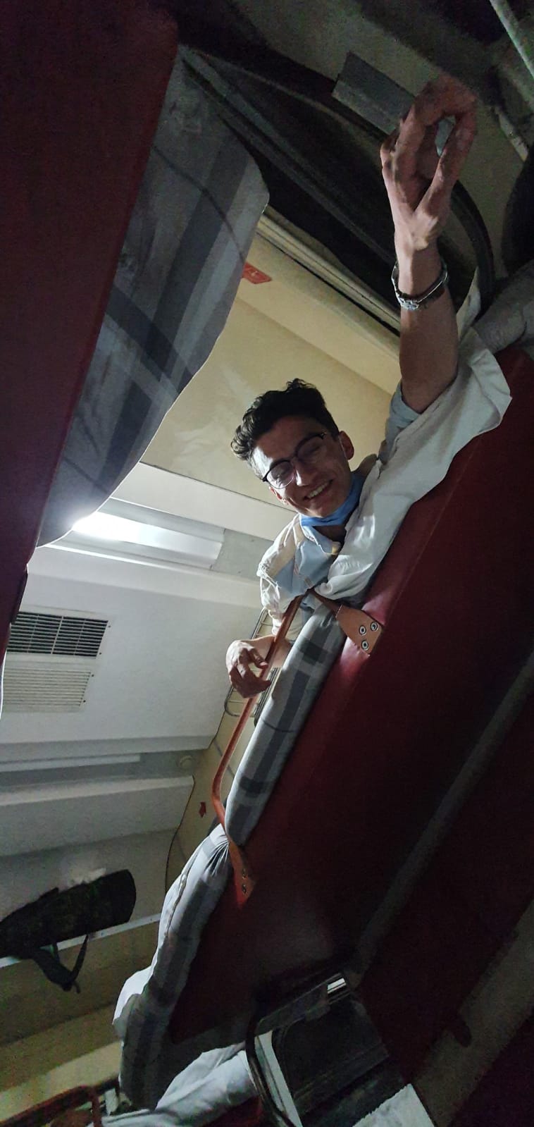 מדהים: המסע של התייר חרדי ברכבת לאוזבקיסטן • צפו