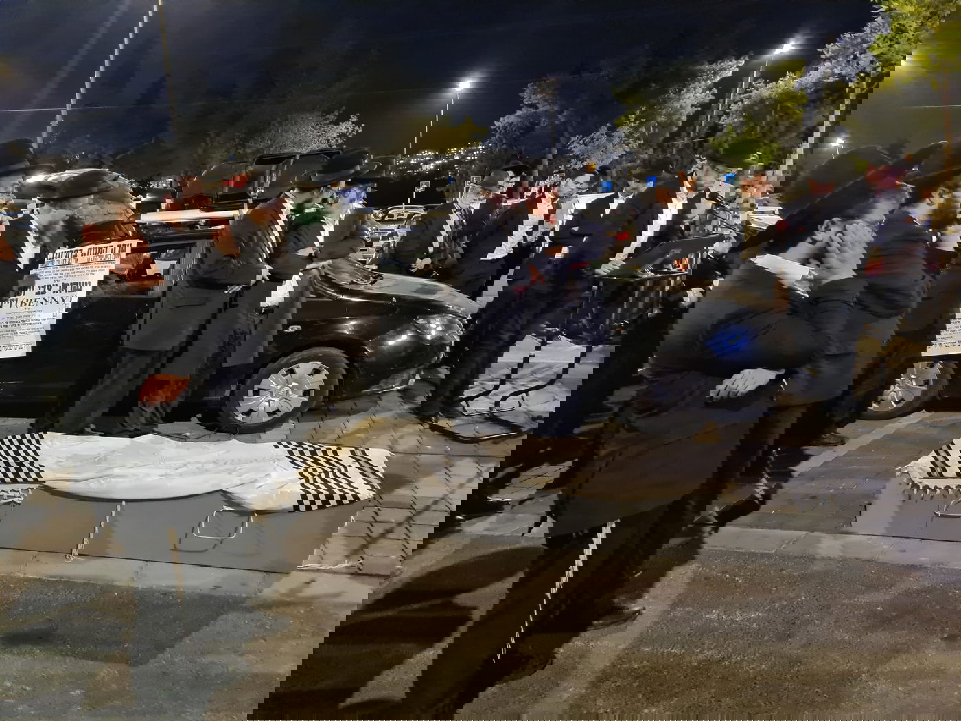 הגרב"מ אזרחי מירר בבכי בלוויה: "איי, בני האהוב"