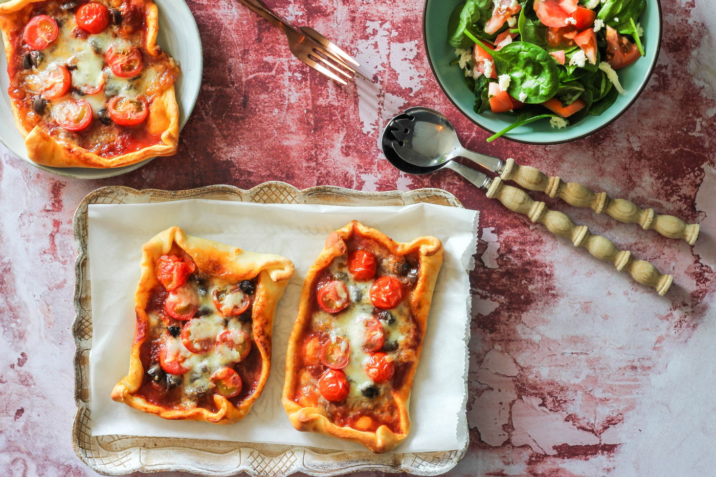 פיצה אישית על בסיס בצק פריך של גאלט