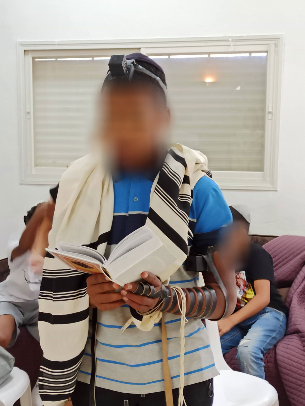 חולץ מעזה וחגג בר מצווה תוך חודש במחנה יד לאחים