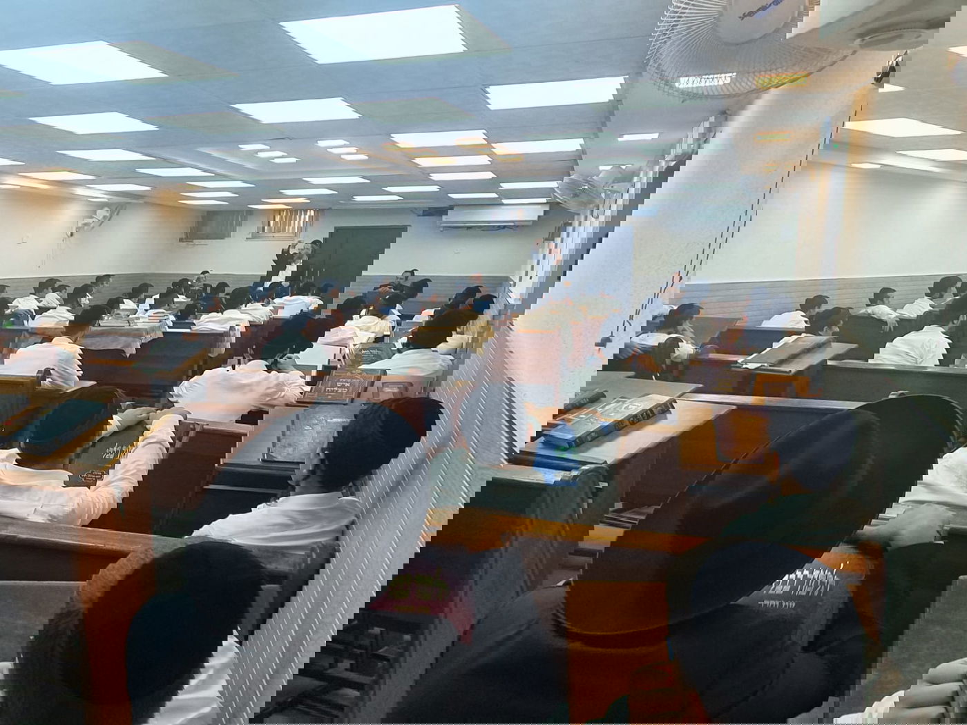 המשגיח המלומד בייסורים חיזק את הבחורים