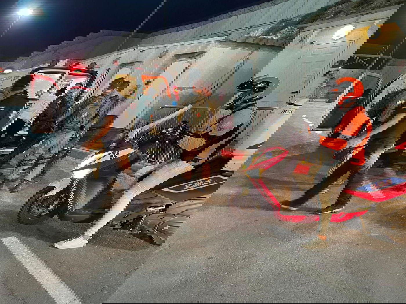 פיגוע ירי במעבר קלנדיה; מאבטח נפצע קל