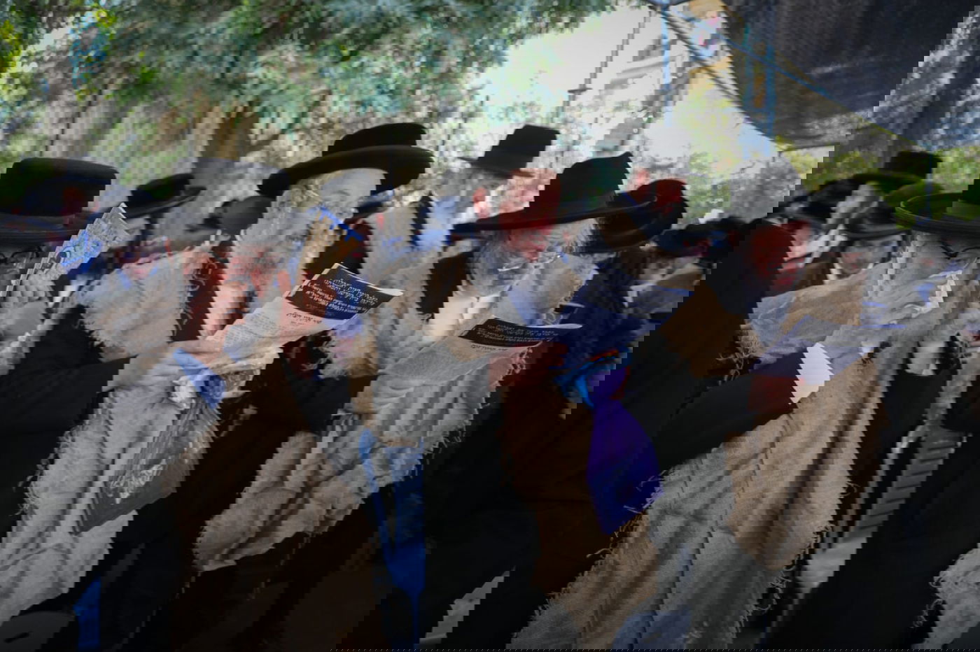 במחאת הרכבת בבר אילן: שק ואפר ו'תיקון'