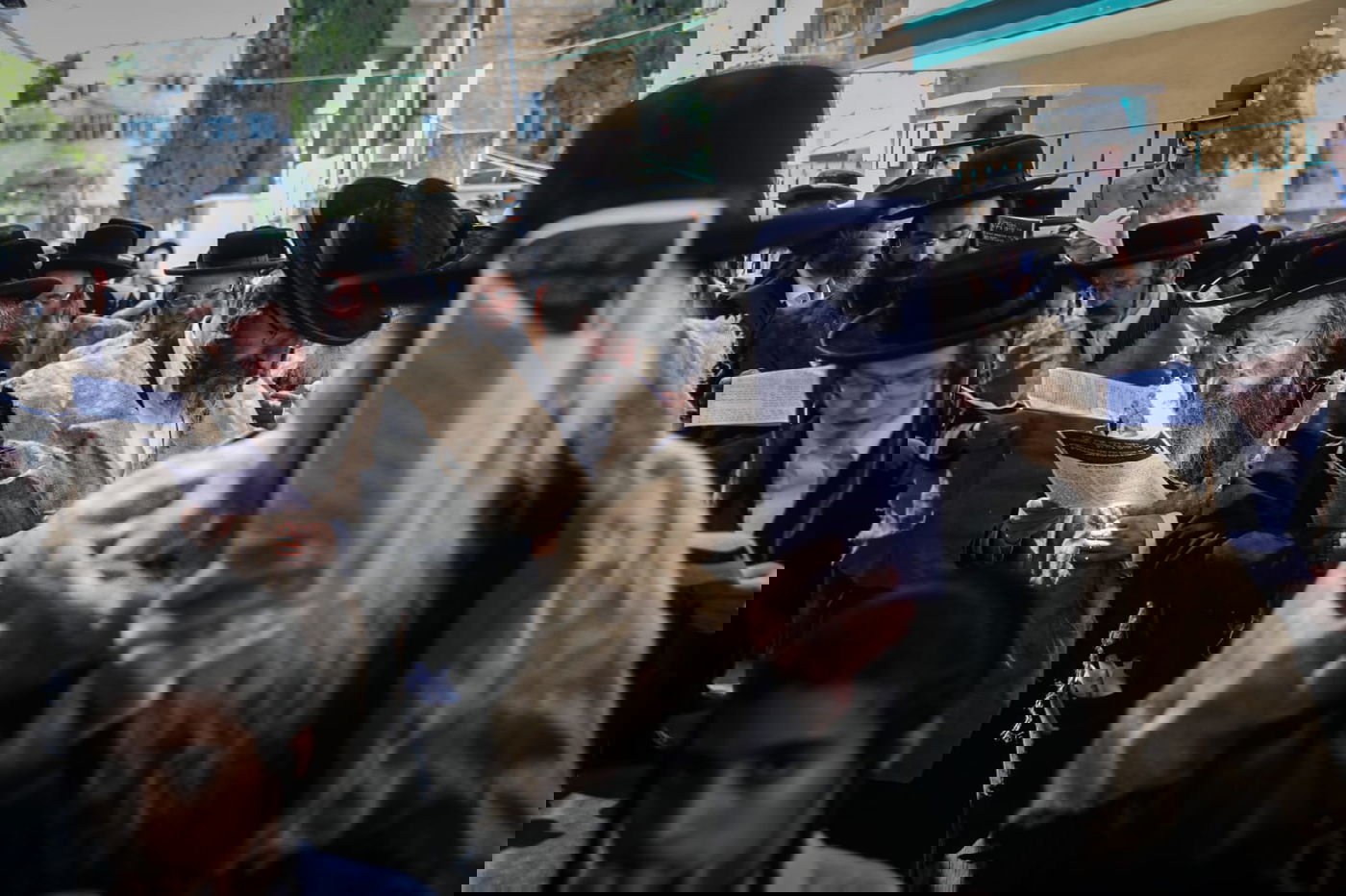 במחאת הרכבת בבר אילן: שק ואפר ו'תיקון'