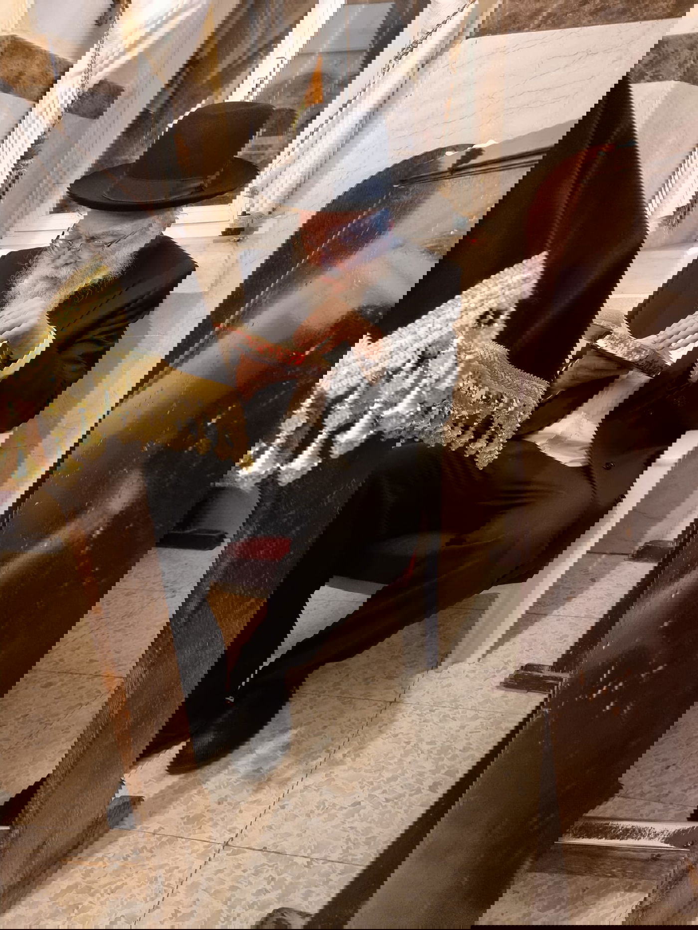 במא"ש: הגר"ב אלישיב בקריאת איכה • צפו