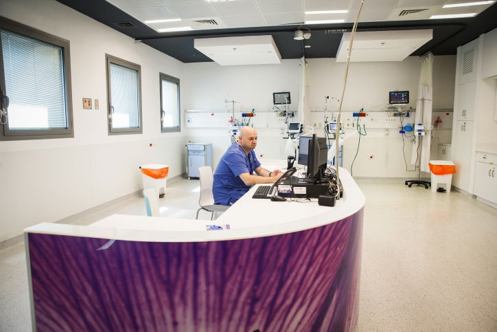 בית החולים תל השומר, ארכיון