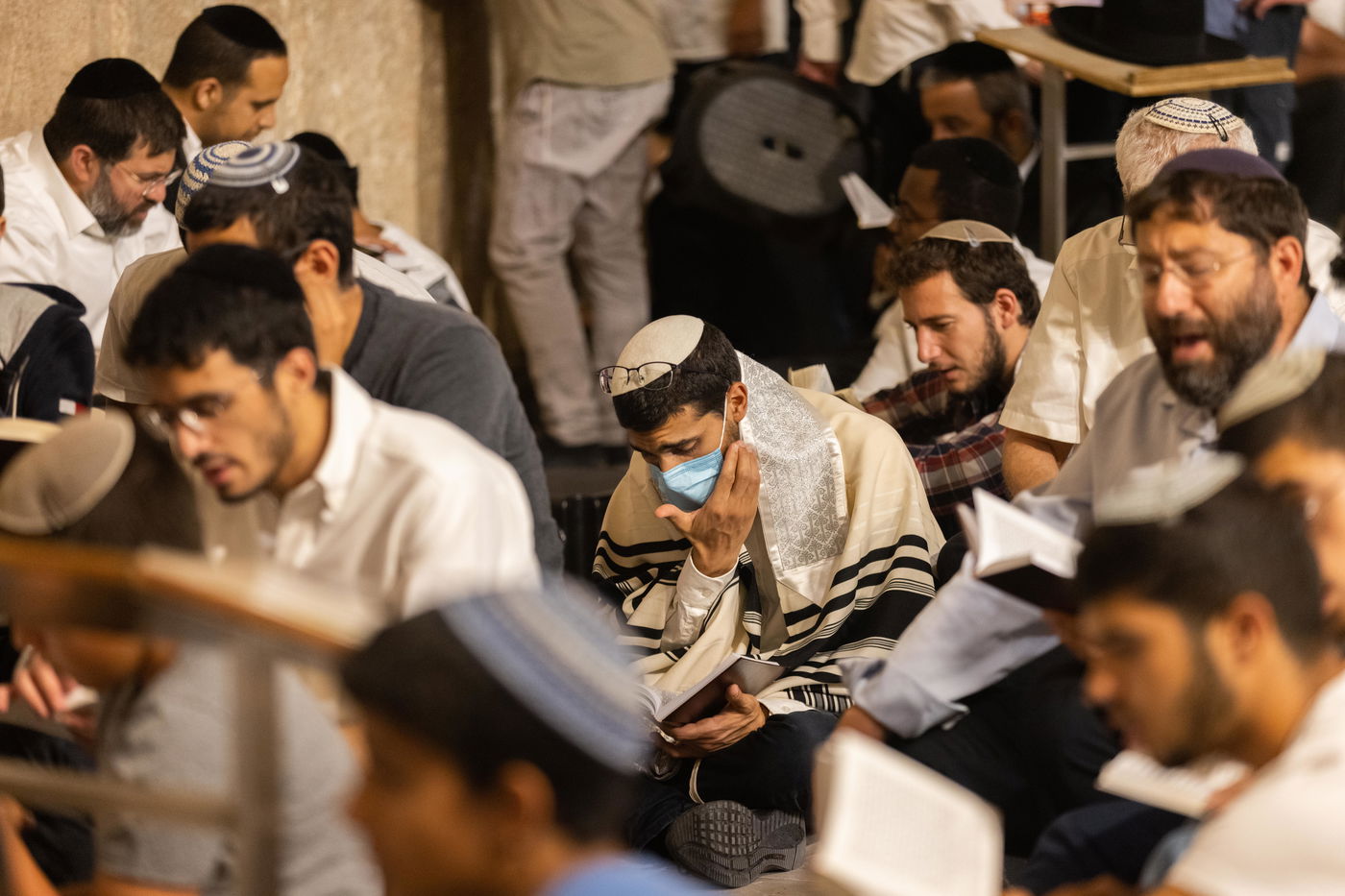 "השם הוא האלוקים", זעקו המוני האבלים בכותל המערבי