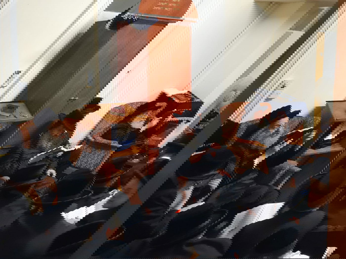 בחלדודנא: האדמו"ר מויז'ניץ באמירת קינות