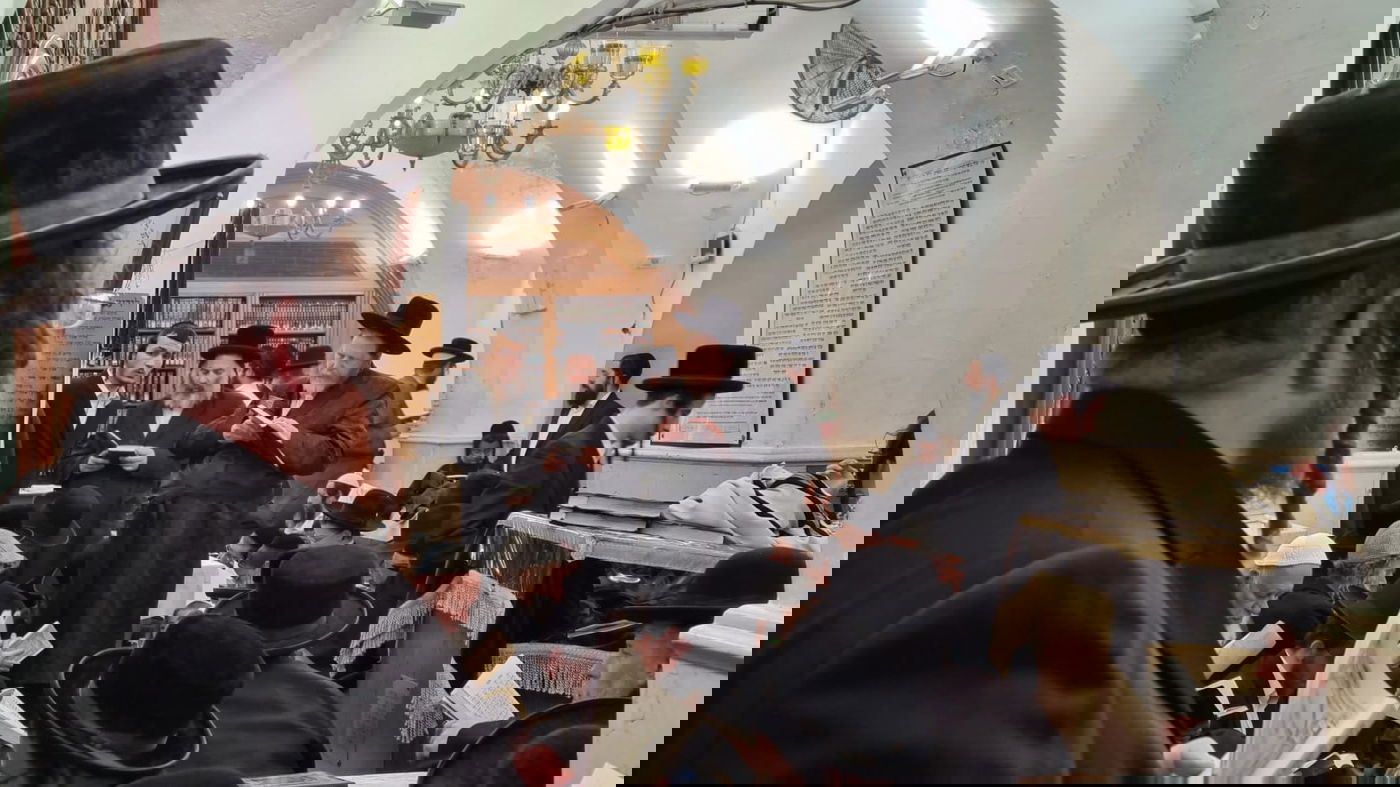 ליל תשעה באב, בציון הרשב"י במירון; צפו