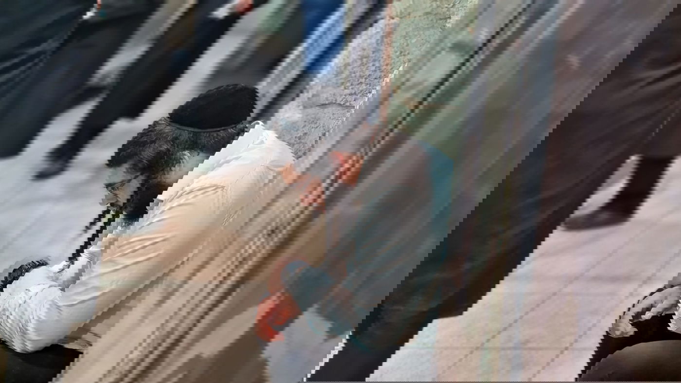 ליל תשעה באב, בציון הרשב"י במירון; צפו