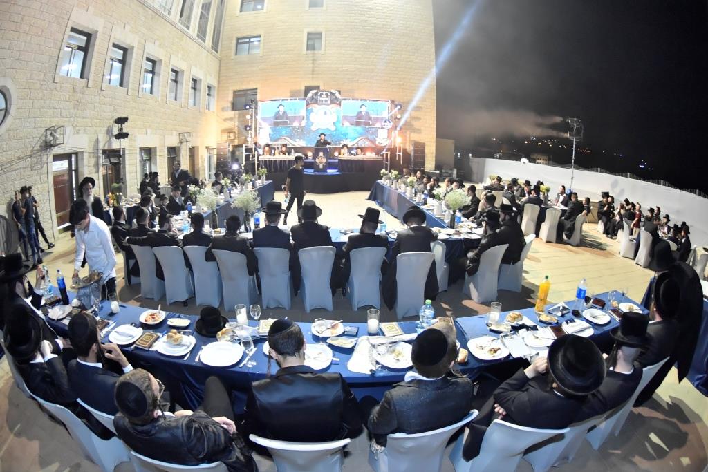 ב'עמלים בתורה' סיימו את הש"ס וציינו עשור להקמת הכולל