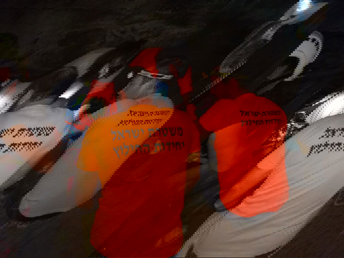 במהלך טיול במערת חריטון: חסיד גור נפל מגובה רב - וחולץ