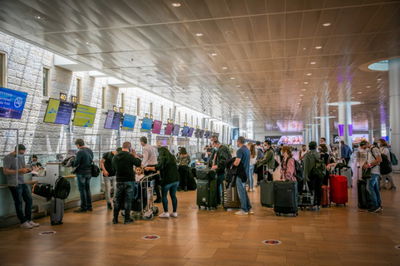 משישי הבא: הגבלות חדשות לחוזרים מחו"ל