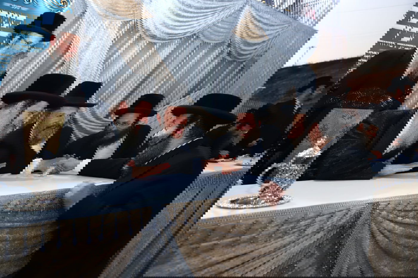 קבעו מזוזות: בנדבורנה ביתר חנכו תלמוד תורה חדש