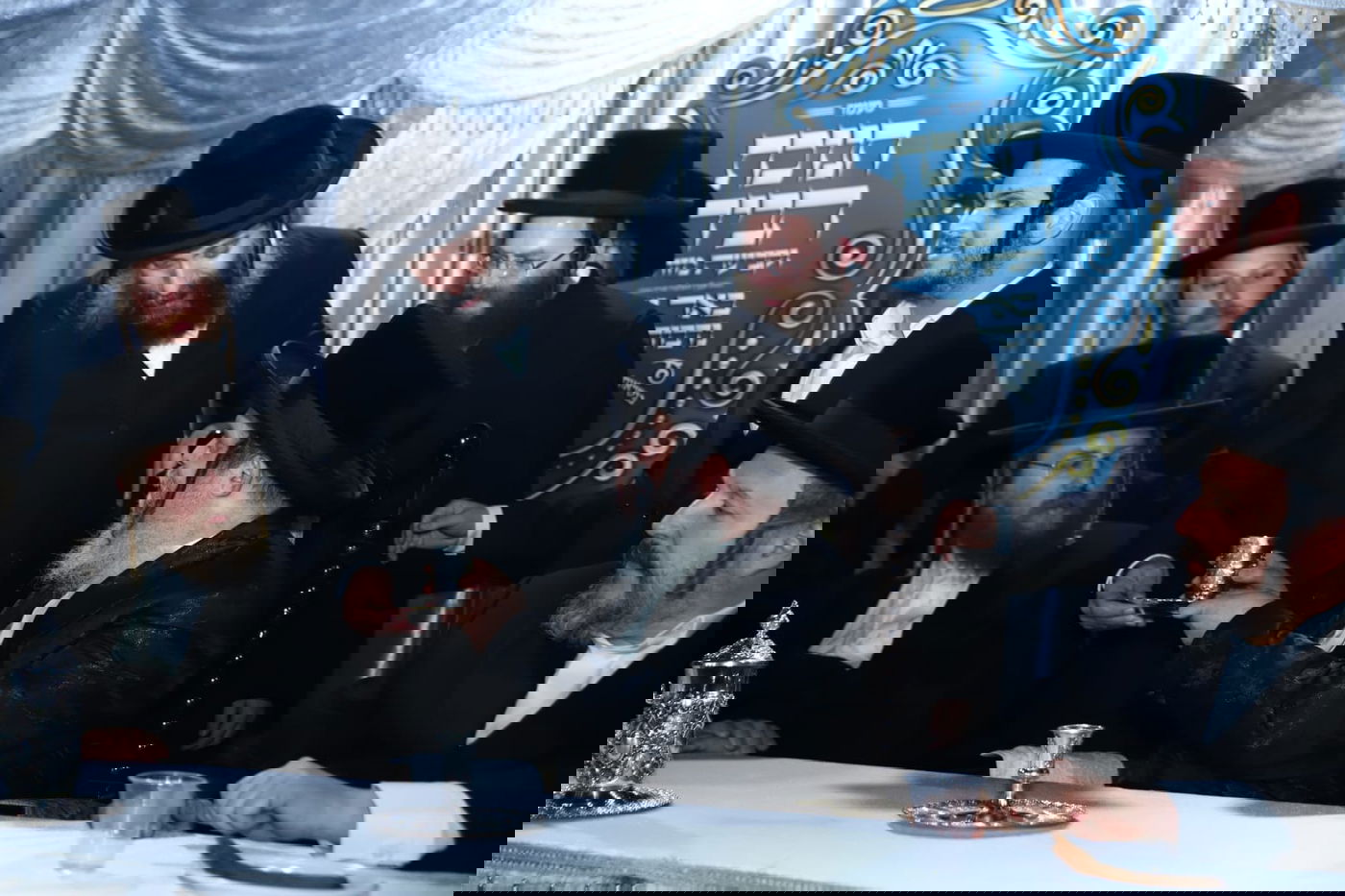 קבעו מזוזות: בנדבורנה ביתר חנכו תלמוד תורה חדש