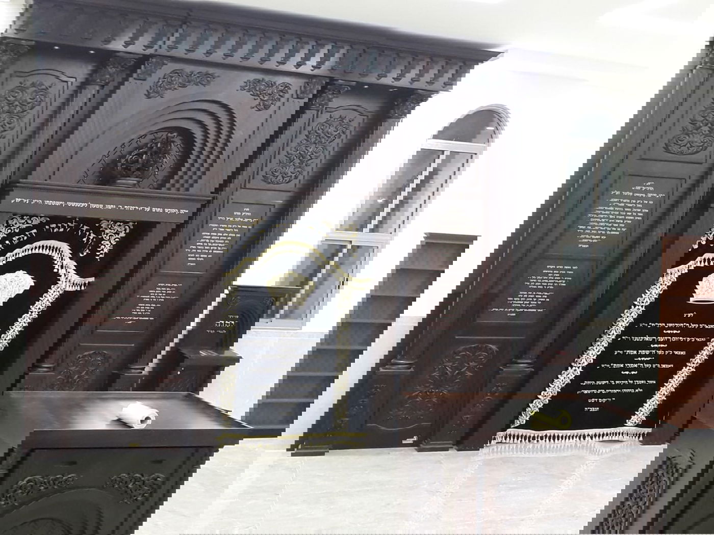 ארון הקודש החדש שנבנה ב'שטיבל'