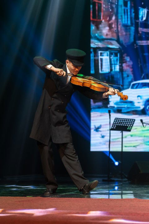 ספר תורה חדש בחצי-האי-קרים • צפו בתיעוד