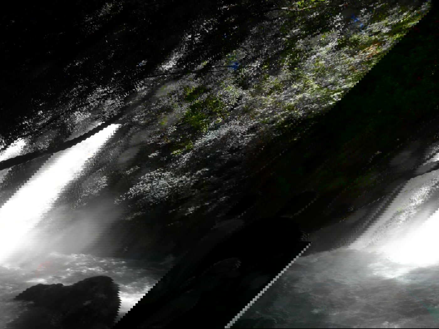 טיול לבין הזמנים: ה'בניאס' של עולם הישיבות