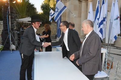 חרדים מקבלים תארים באוניברסיטה