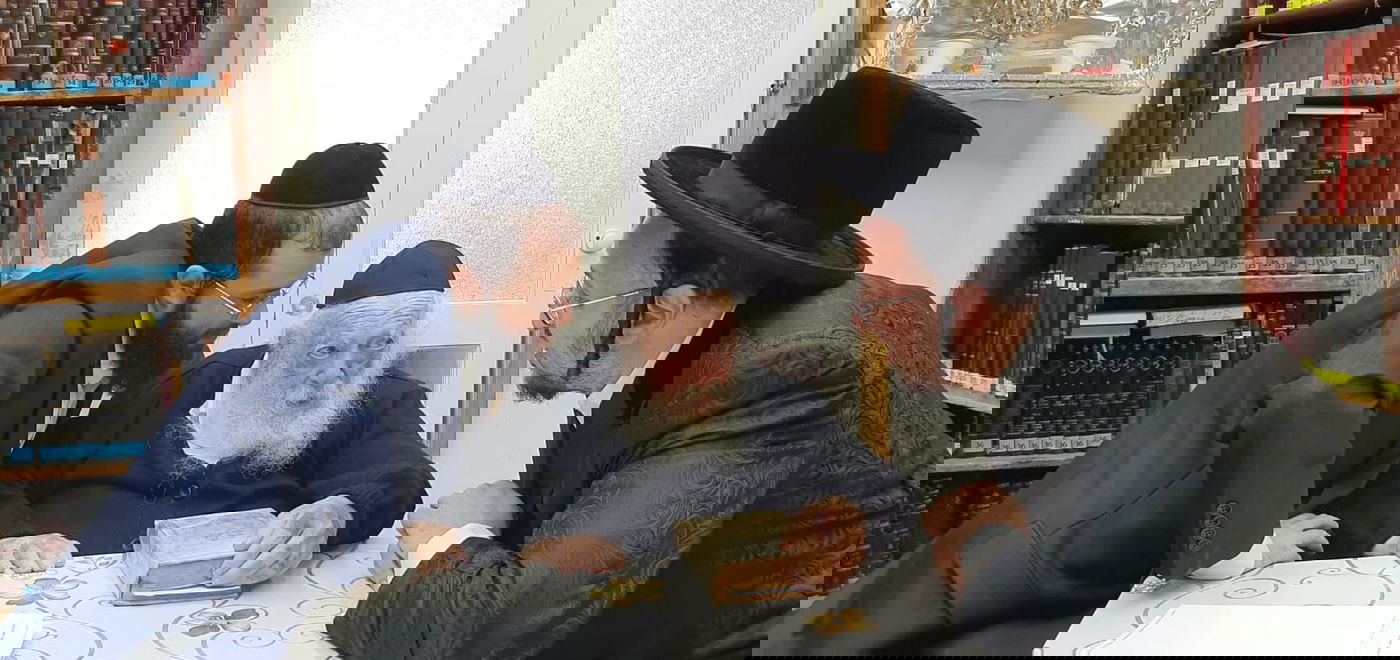 הגר"ח קנייבסקי לליפא שמלצר: "זה שיר לבחורים שצריכים שידוכין"