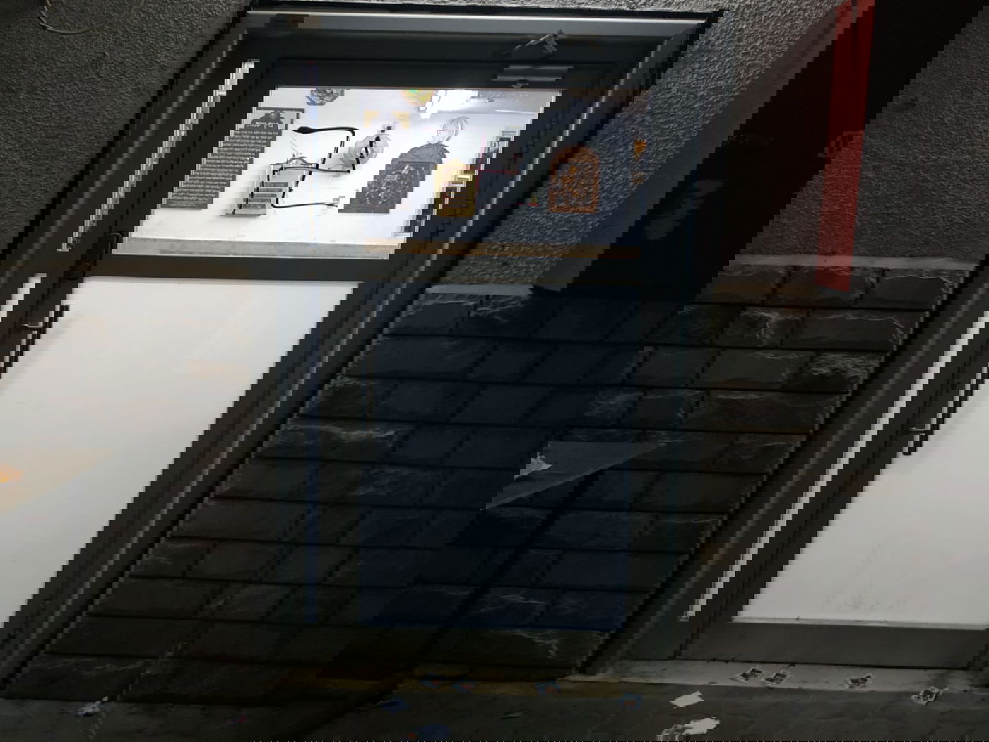 בשבת: צלבי קרס ודברי תועבה על בית כנסת בבני ברק