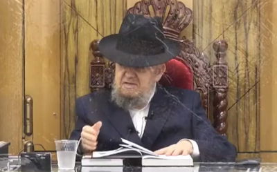 הרב מאזוז בשיעורו השבועי