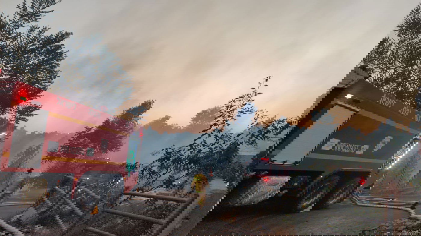 שריפה בשכונת הר נוף; תושבים פונו מבתים