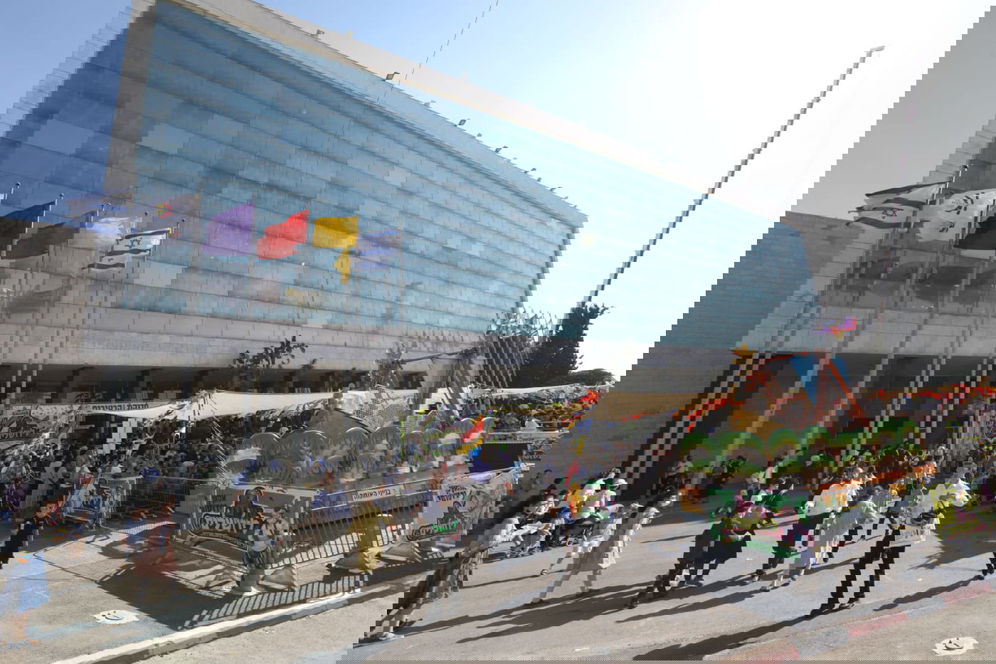 יעקב נחומי ביקר ב"עולים לירושלים" וחזר עם גלרית "בין הזמנים" מרהיבה