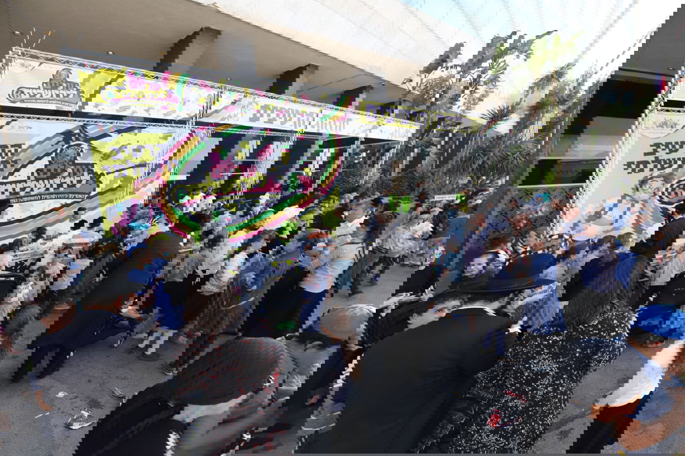 יעקב נחומי ביקר ב"עולים לירושלים" וחזר עם גלרית "בין הזמנים" מרהיבה