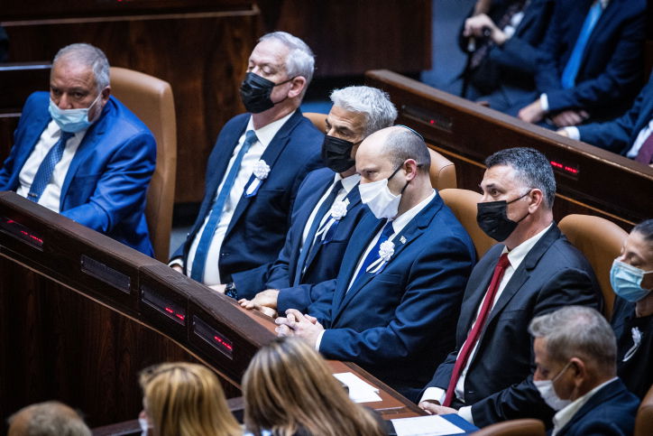בנט: " אני, לפיד וליברמן מתואמים בצורה מלאה גם בענייני הקורונה".